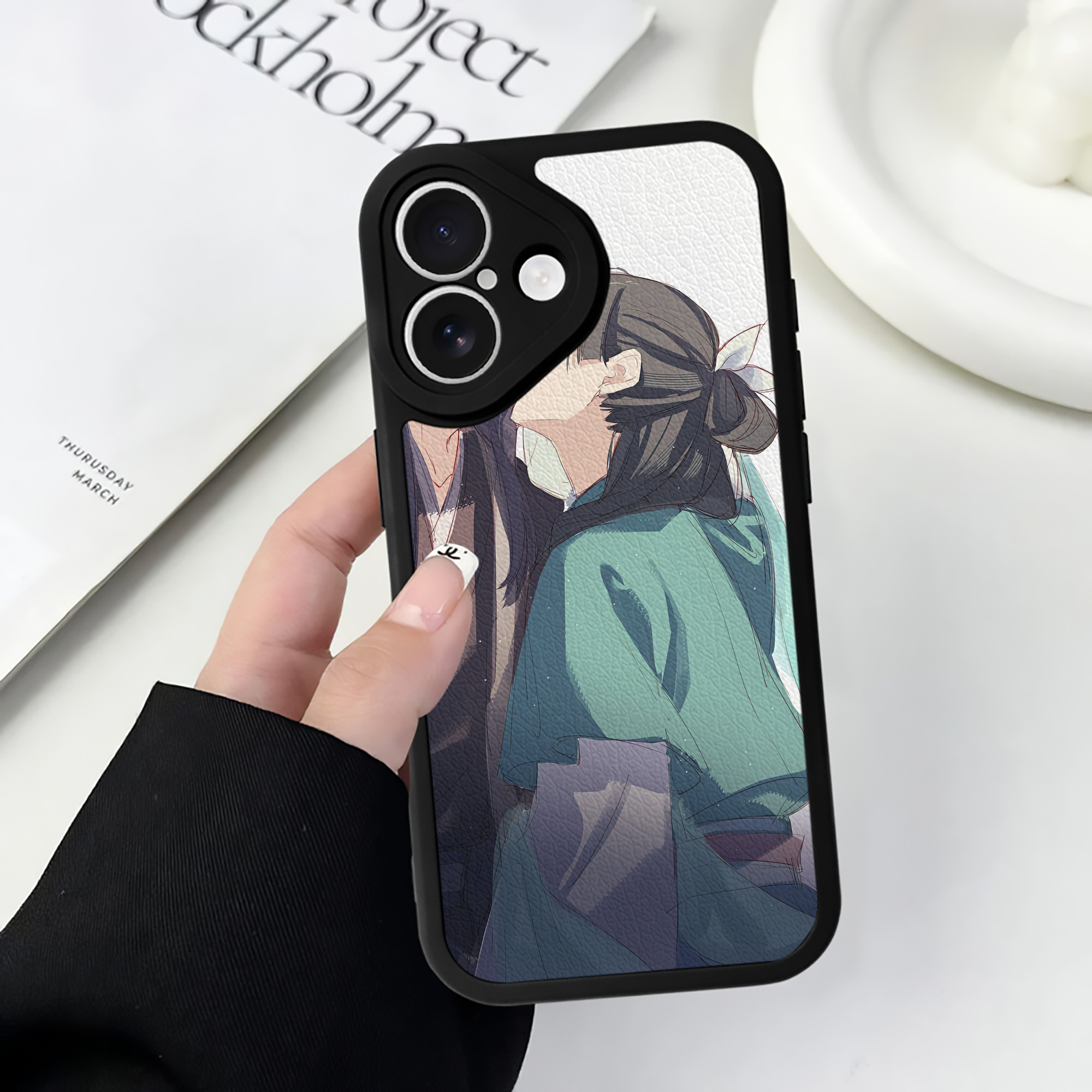 （画像用） 薬屋のひとりごと The Apothecary Diaries 【iPhone 16シリーズ対応】シリコンスマホケース（レザー調） 材質：シリコン